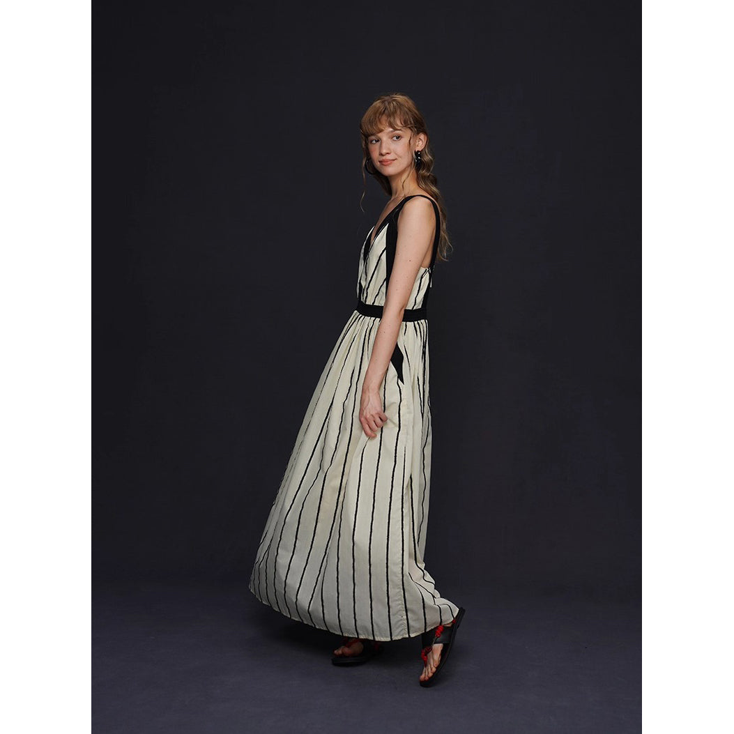 生成の縦縞ストライプワンピース