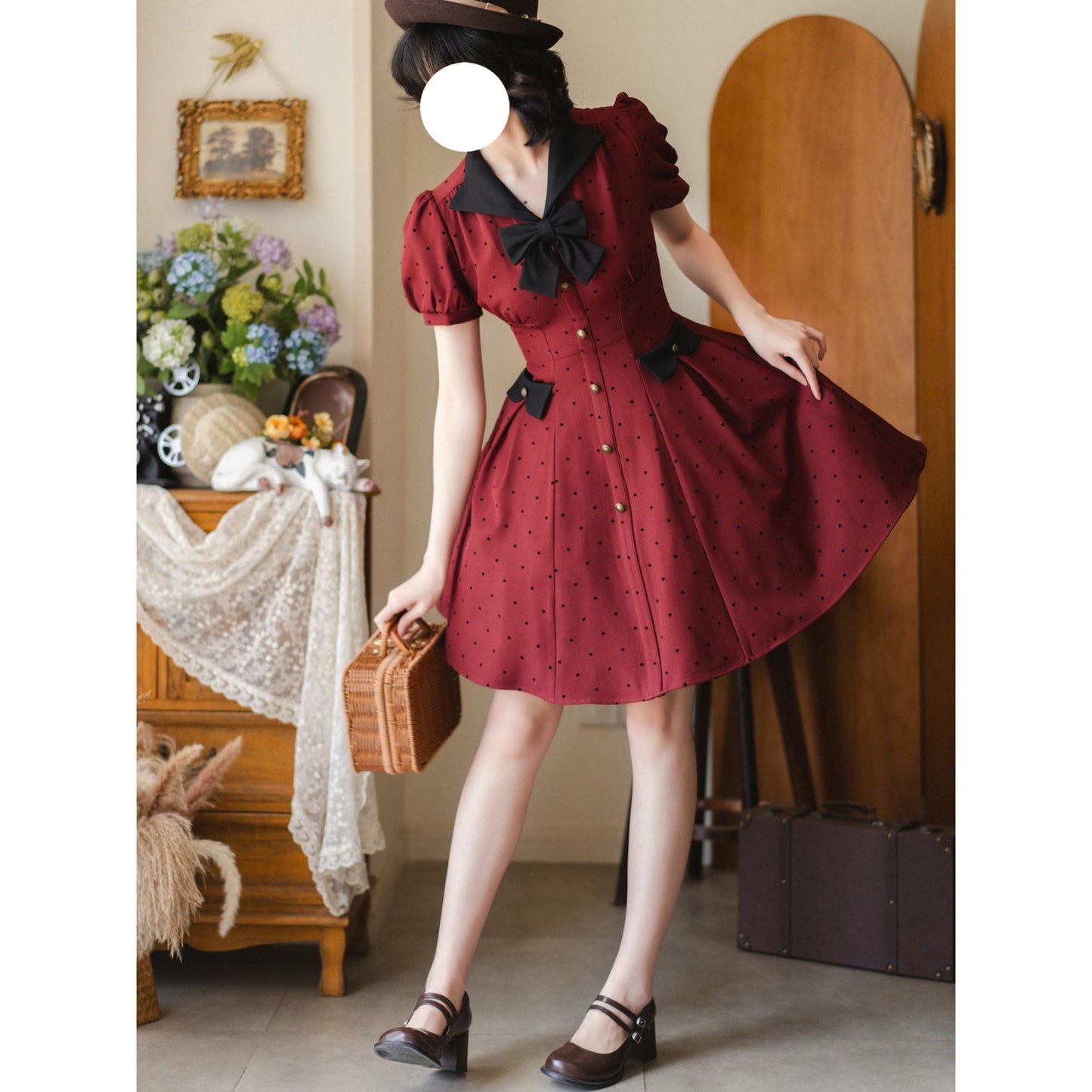 映画女優の水玉柄クラシカルワンピース - Madder Red
