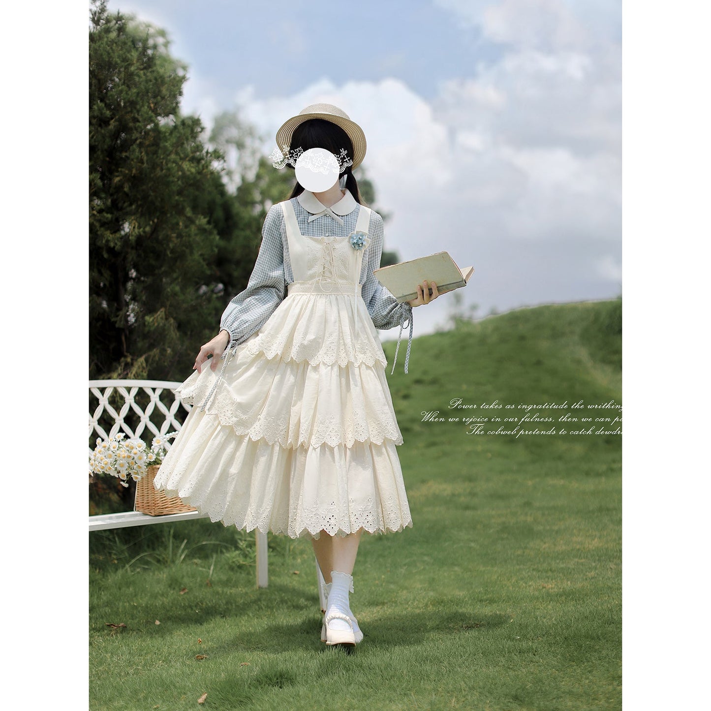 幻想曲を奏でる刺繍ジャンパースカートとブラウス