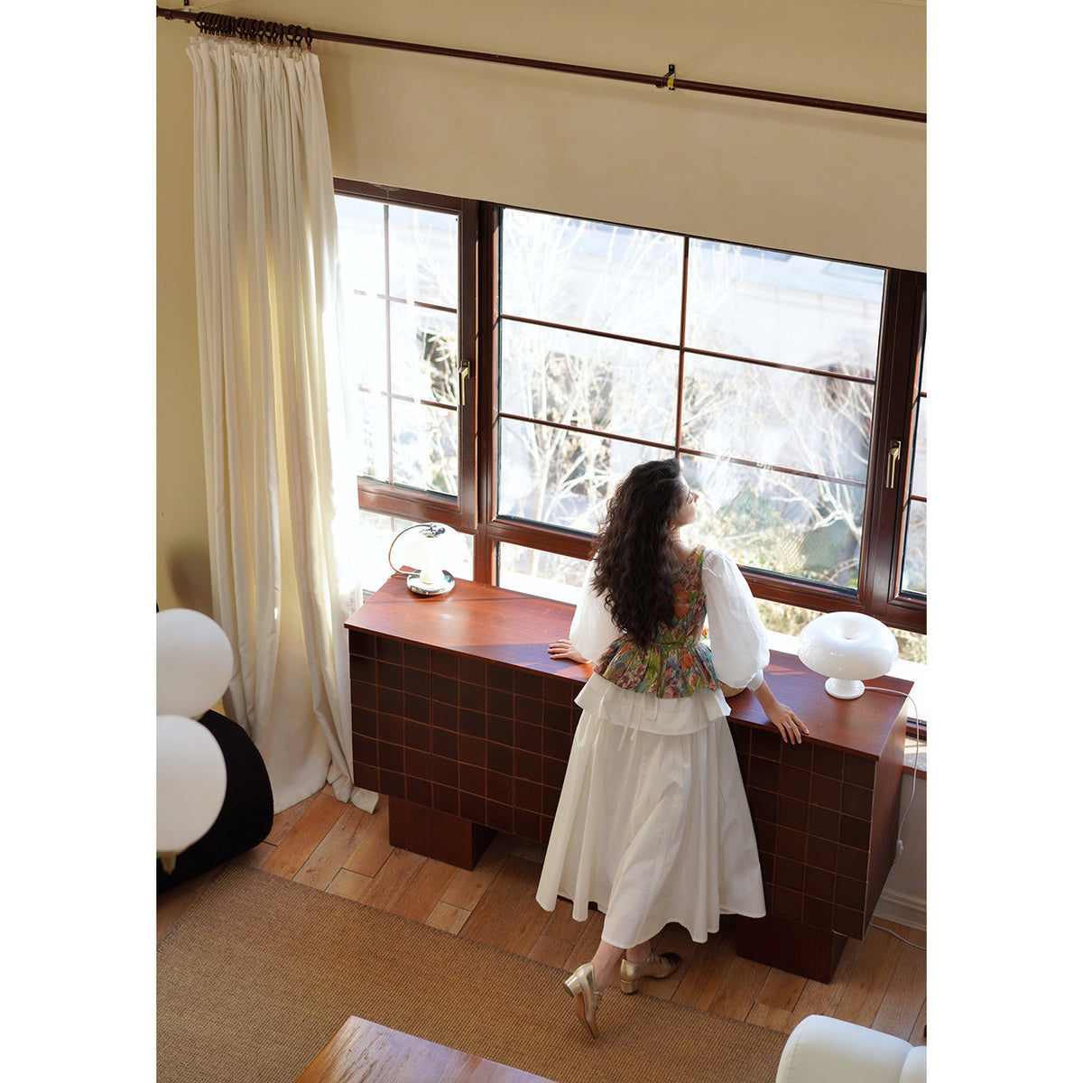 油彩画の花柄コルセットベスト