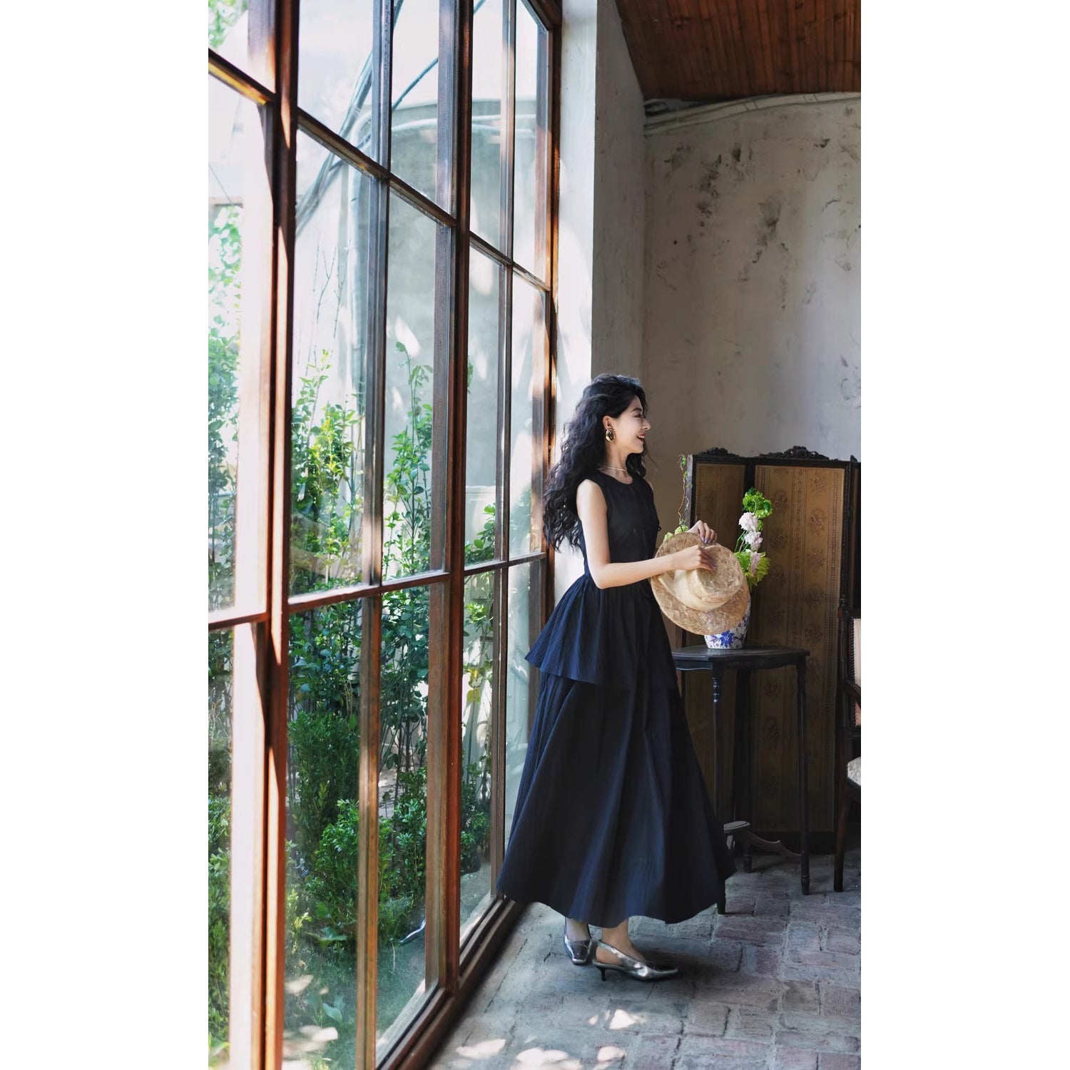 伯爵婦人のノースリーブワンピース