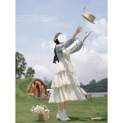 幻想曲を奏でる刺繍ジャンパースカートとブラウス