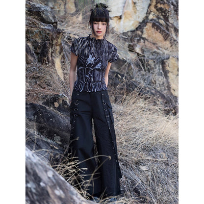 百合の花の水墨画ハイネックトップス