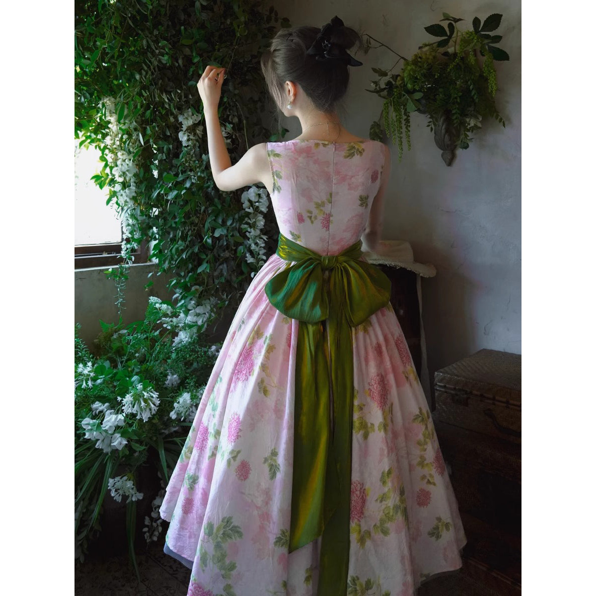 桃色の菊の花絵画ワンピース