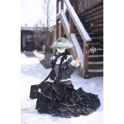 霧色のお嬢様トップスとティアードスカートとカーディガン