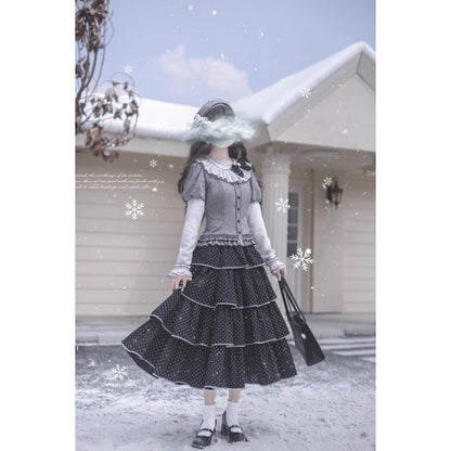 霧色のお嬢様トップスとティアードスカートとカーディガン