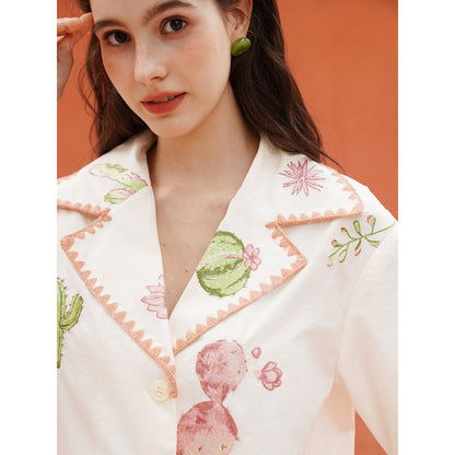 サボテンと花の刺繍レトロブラウス