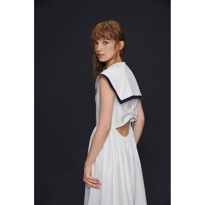 船乗り少女のセーラーワンピース