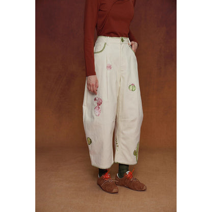 サボテンと花の刺繍ワイドパンツ