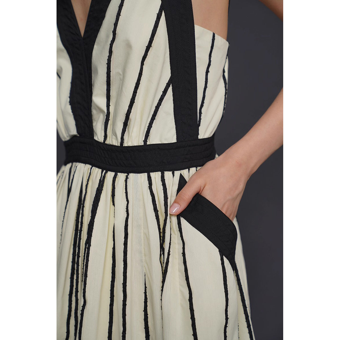 生成の縦縞ストライプワンピース