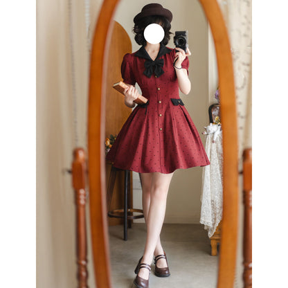映画女優の水玉柄クラシカルワンピース - Madder Red