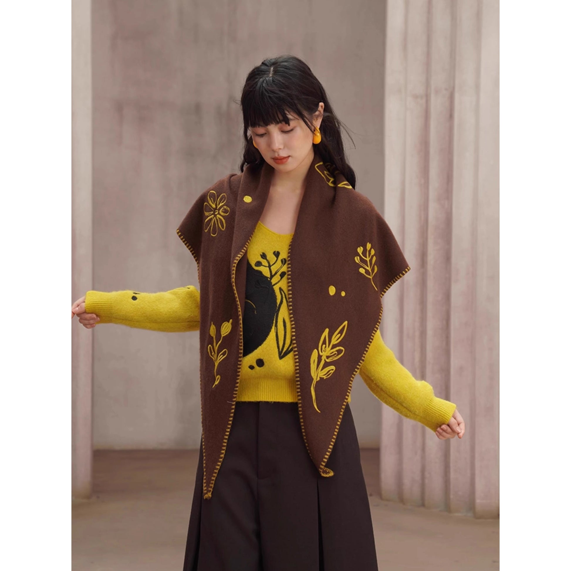 黒猫と花の刺繍ニットセーター