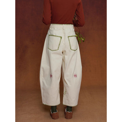 サボテンと花の刺繍ワイドパンツ