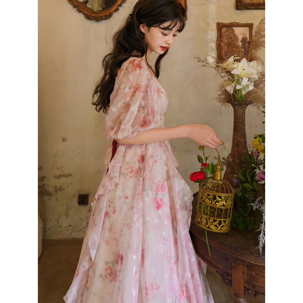 薄紅の薔薇の編み上げワンピース