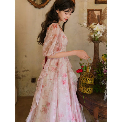 薄紅の薔薇の編み上げワンピース