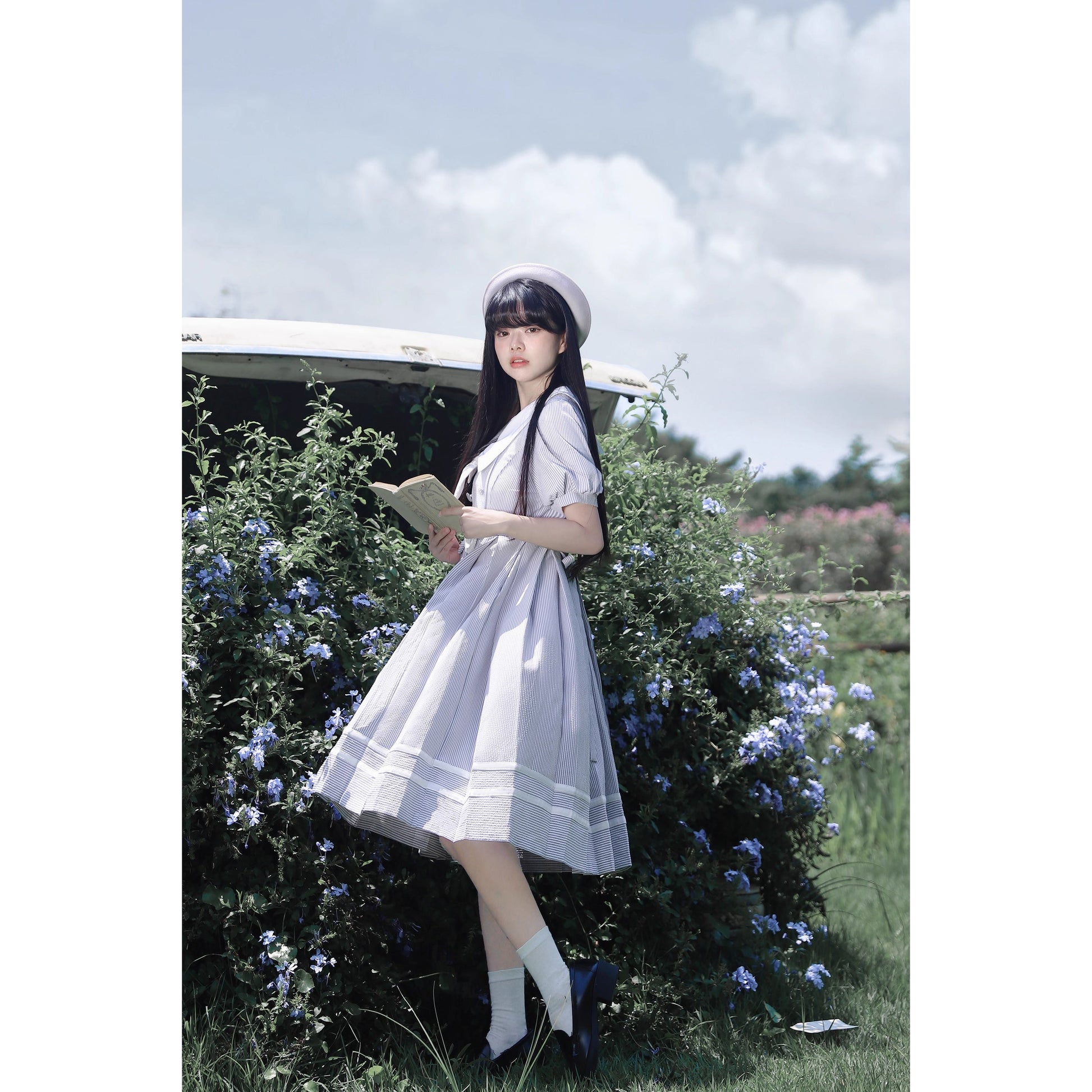 灰青のお嬢様の縦縞クラシカルワンピース