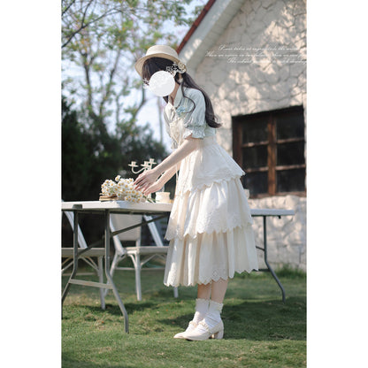 幻想曲を奏でる刺繍ジャンパースカートとブラウス