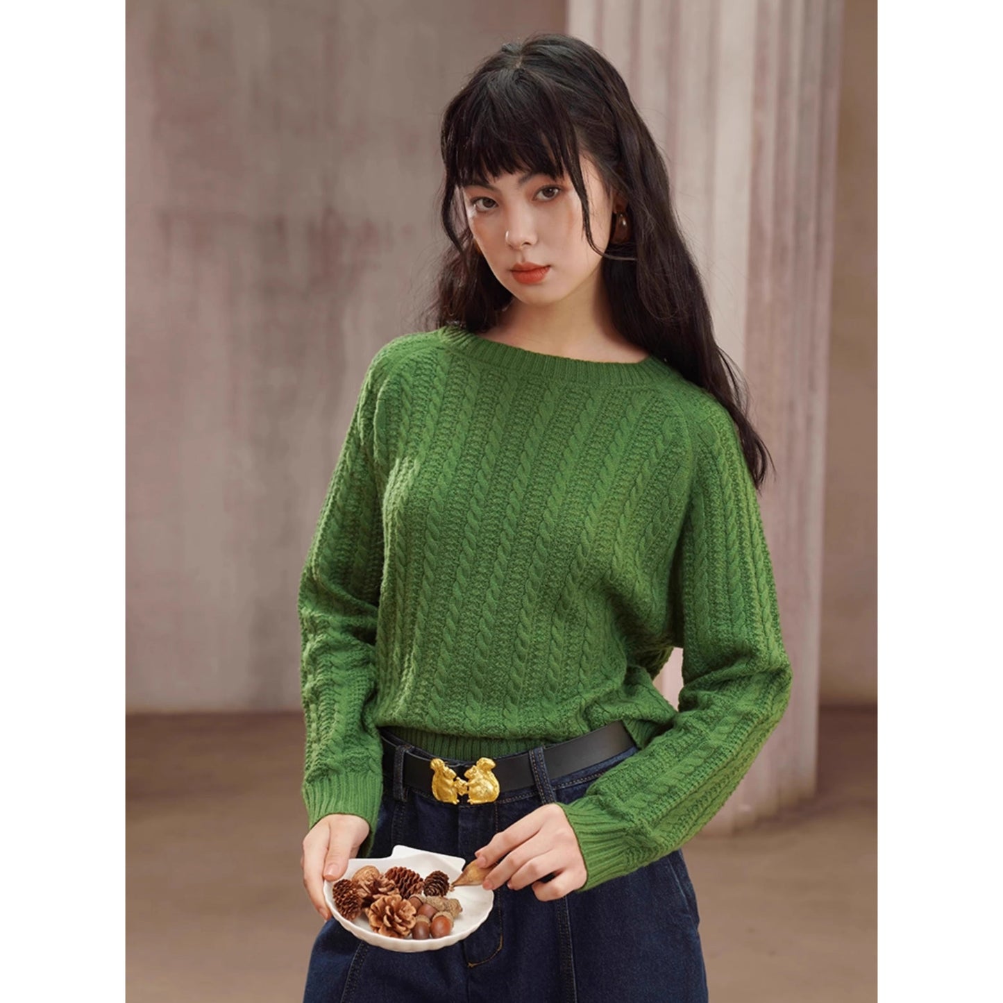 ケーブル編みのレトロセーター