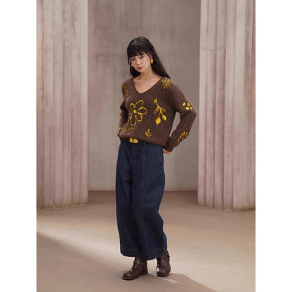 紺藍色のクロップドワイドデニムパンツ