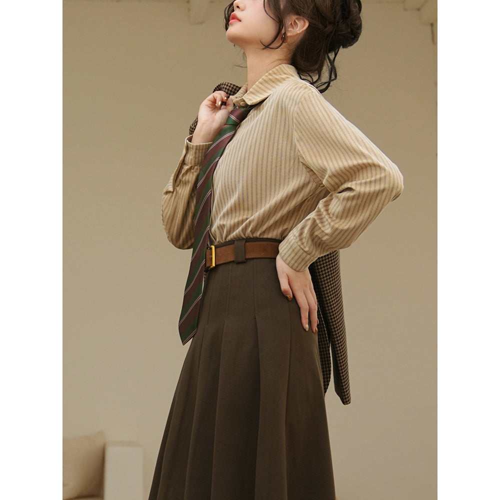 文学令嬢のストライプブラウス