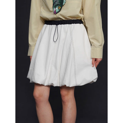 膨らむ風船のバルーンスカート