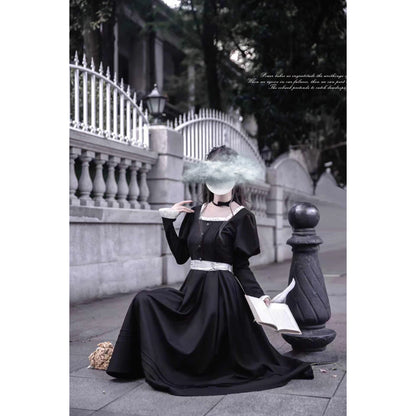 漆黒の舞踏会のクラシカルワンピース