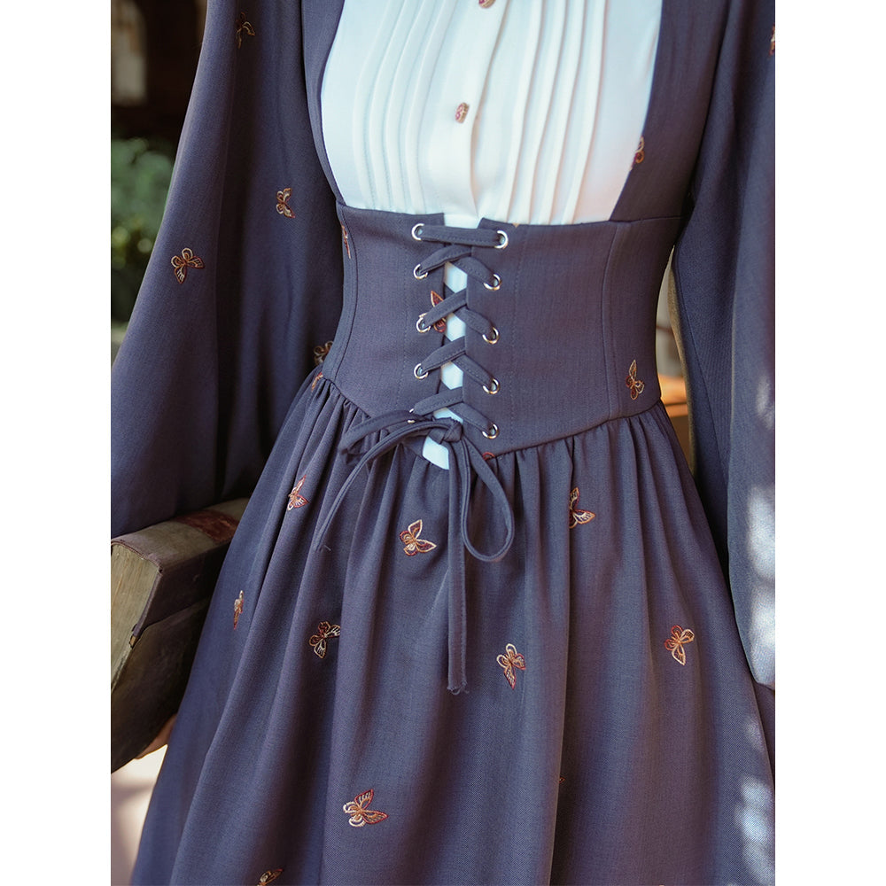 宮廷の修道女のレトロワンピース