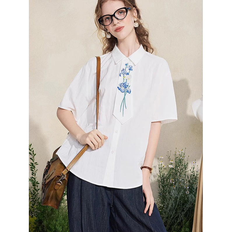 アイリスの花のネクタイブラウス