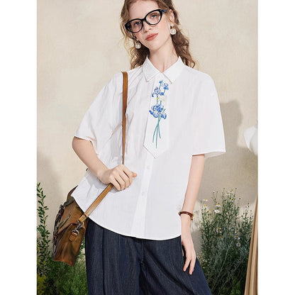 アイリスの花のネクタイブラウス