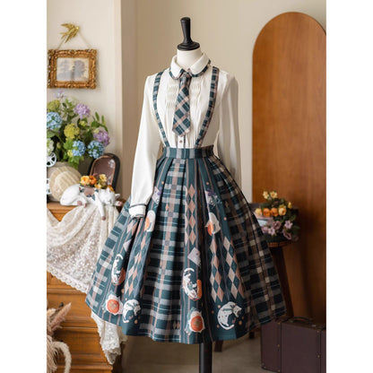 柿猫と花束の格子縞ストラップスカートとテーラードベストとプリーツブラウス