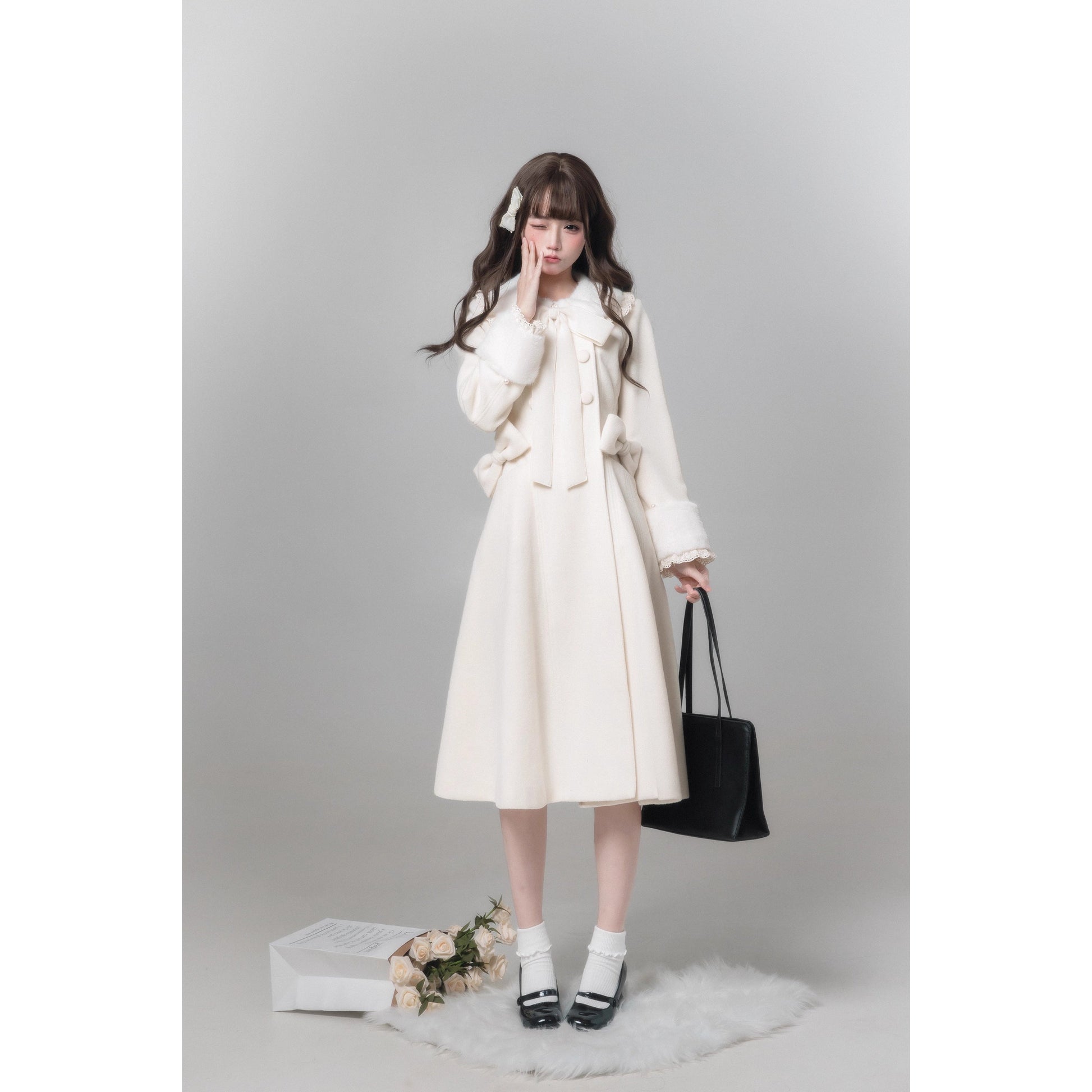 白雪のお嬢様のリボンウールコート