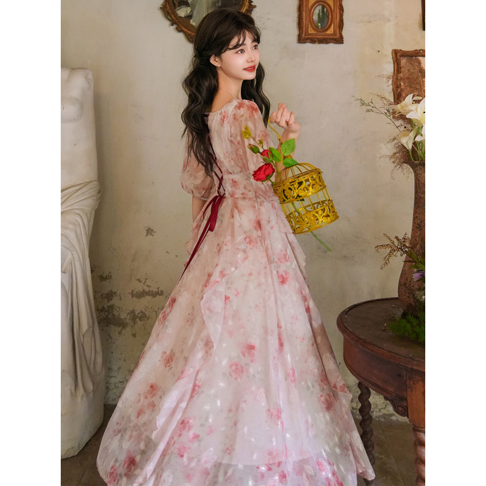 薄紅の薔薇の編み上げワンピース