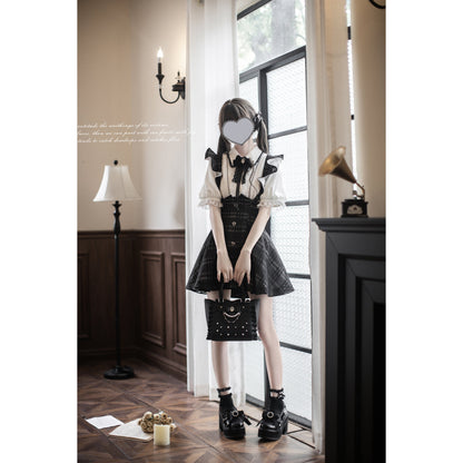 黒墨格子柄のジャンパースカートとブラウス - ショート丈