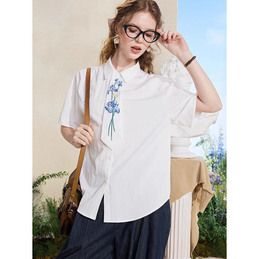 アイリスの花のネクタイブラウス