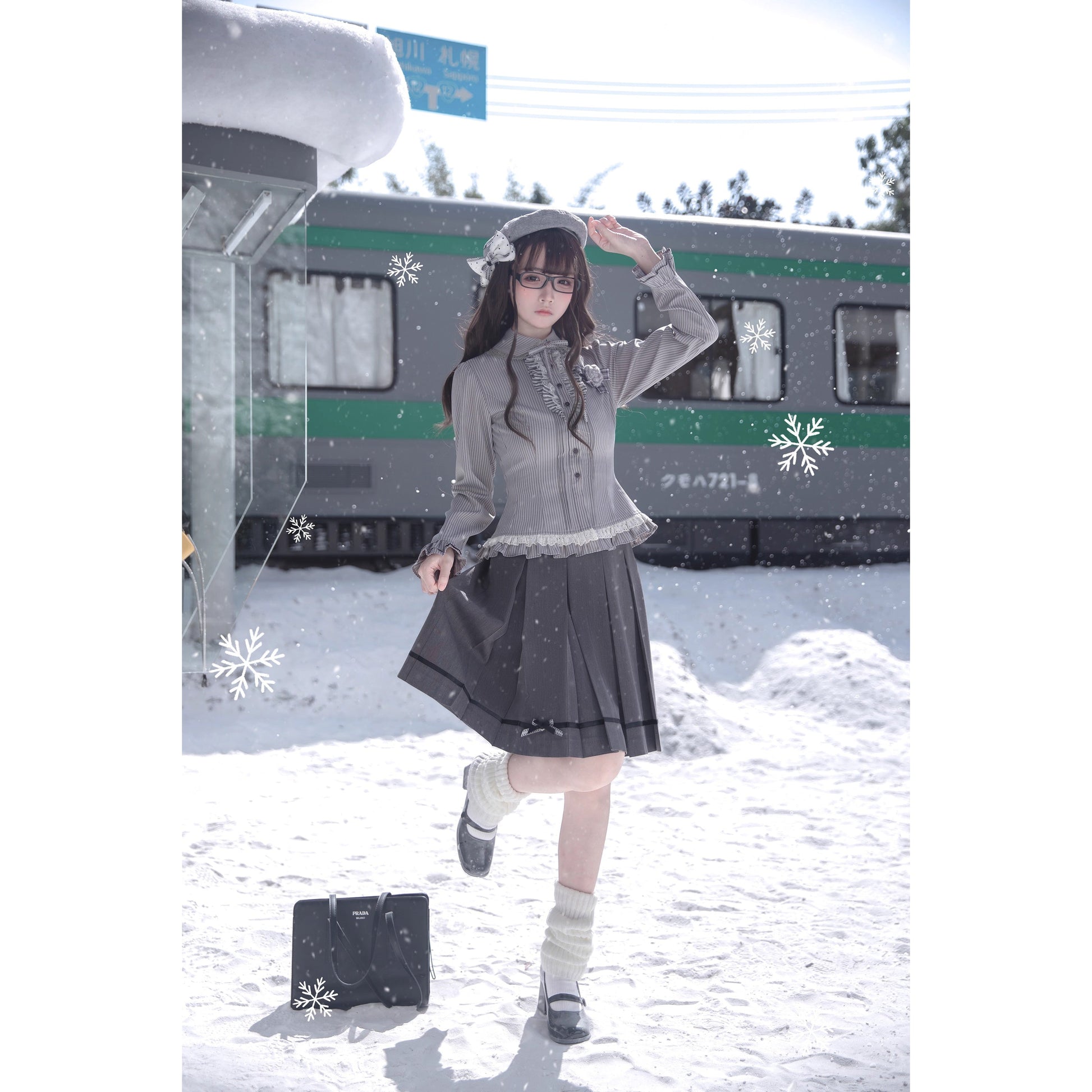 文学令嬢のジャケットとブラウスとプリーツスカート