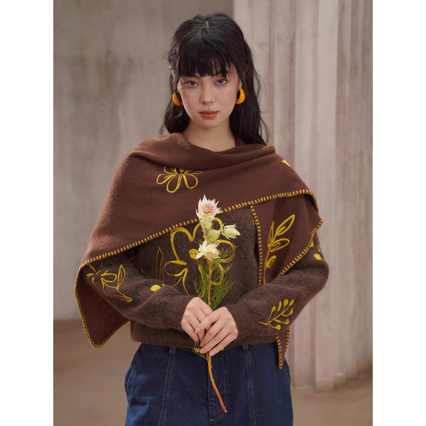 植物の刺繍ニットセーター