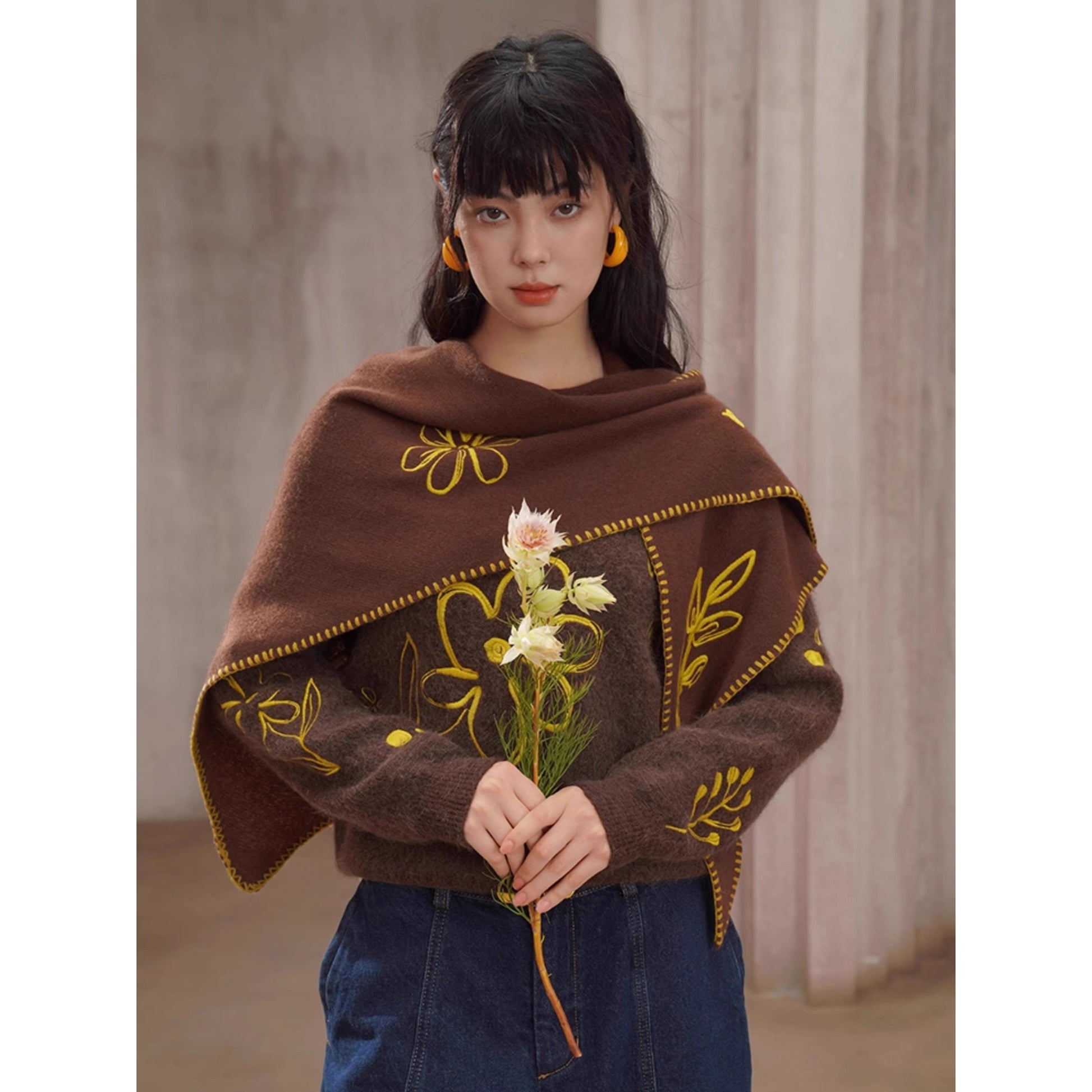 植物の刺繍ニットセーター