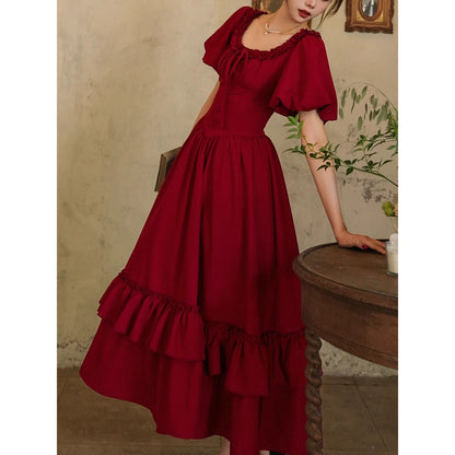 葡萄酒色の貴婦人のコルセットワンピース