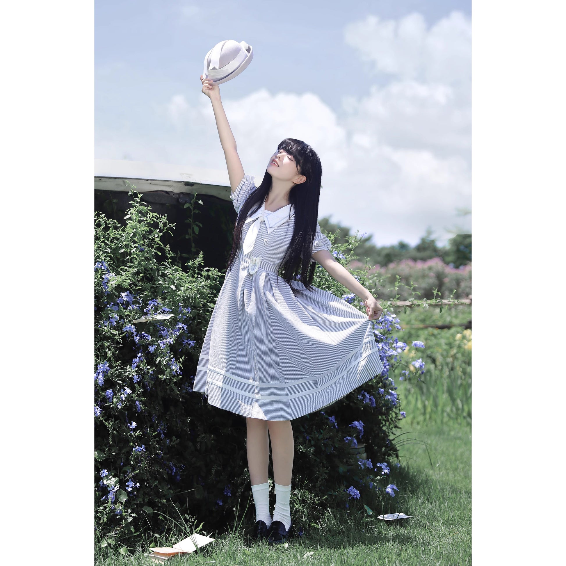 灰青のお嬢様の縦縞クラシカルワンピース