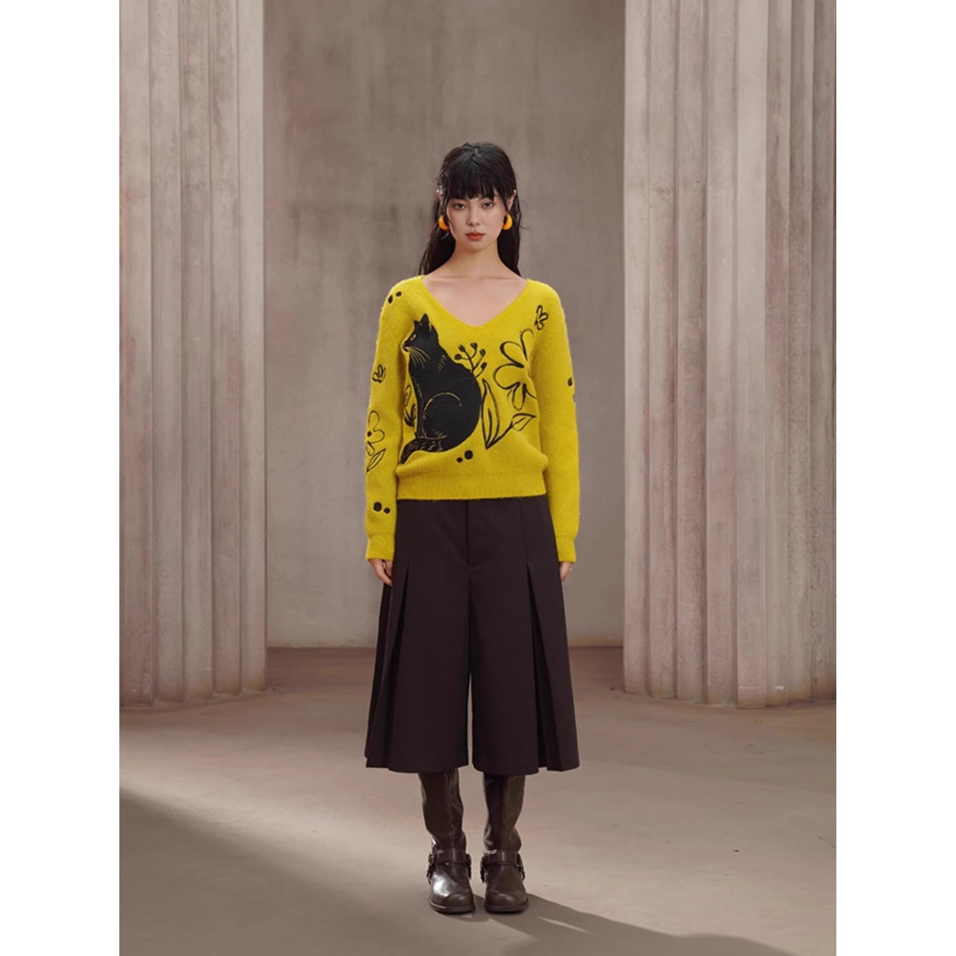 黒猫と花の刺繍ニットセーター