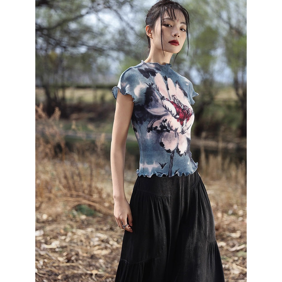 牡丹の花の墨彩画ハイネックトップス