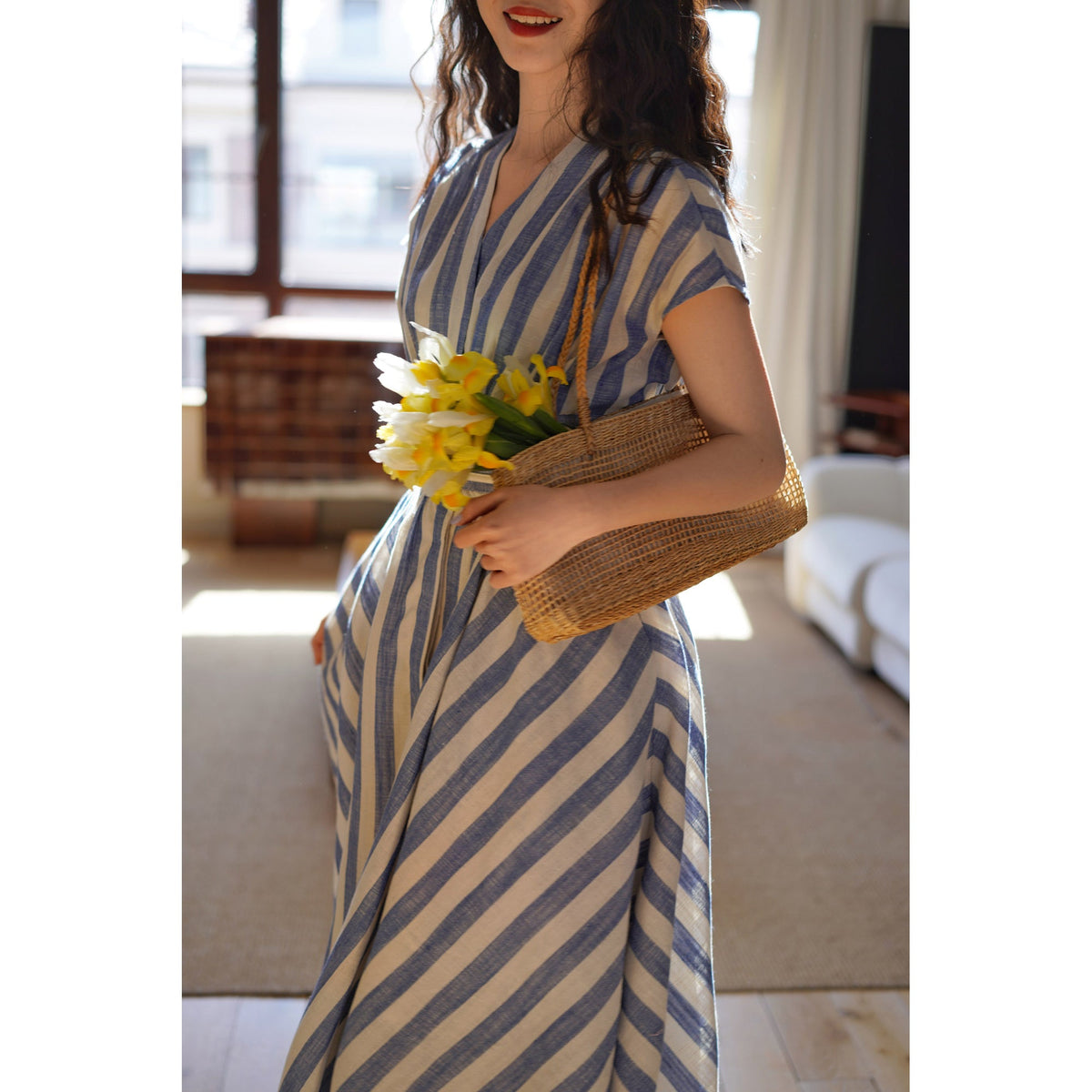 薄花色の縦縞ヘップバーンワンピース