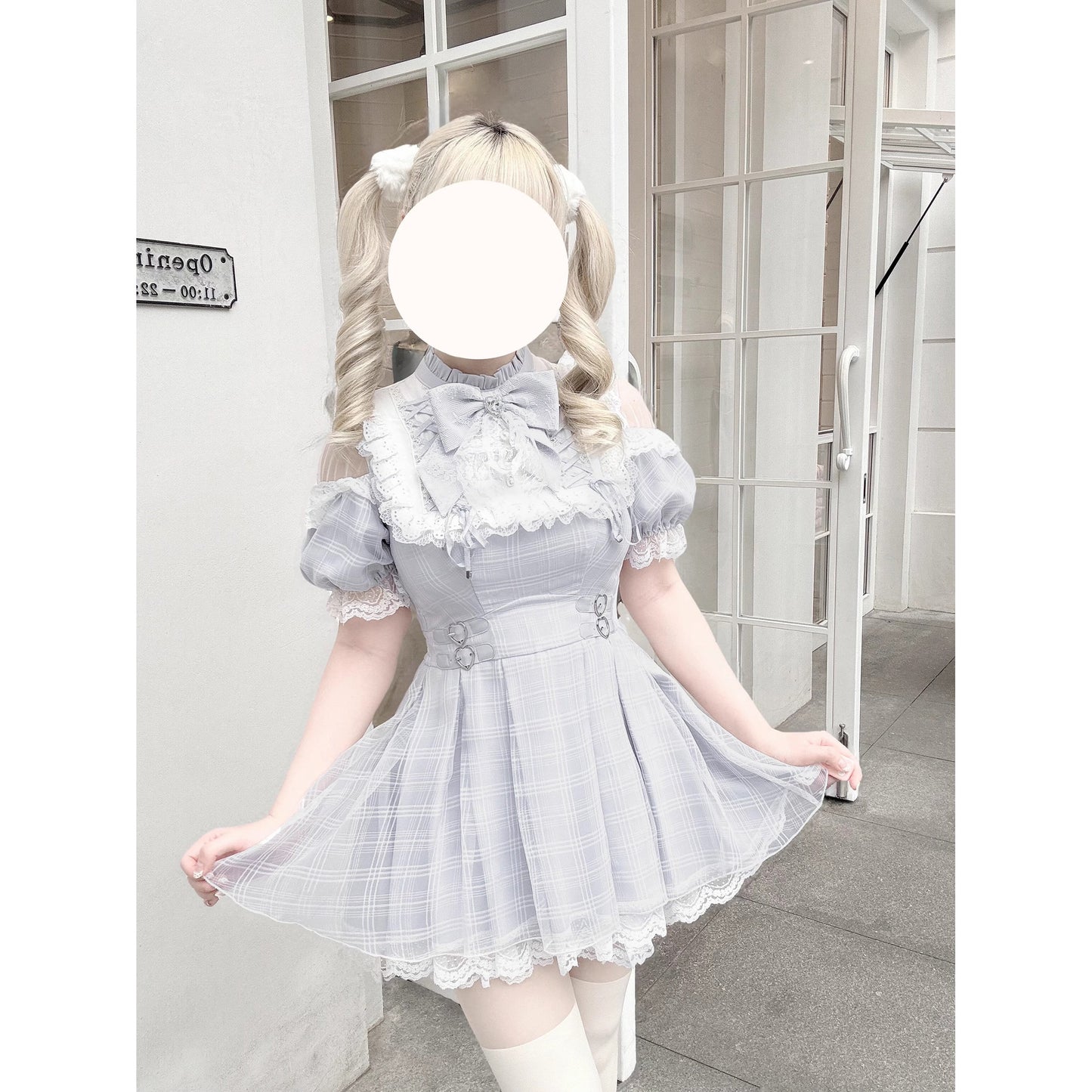 灰藍の天使の刺繍フリルワンピース