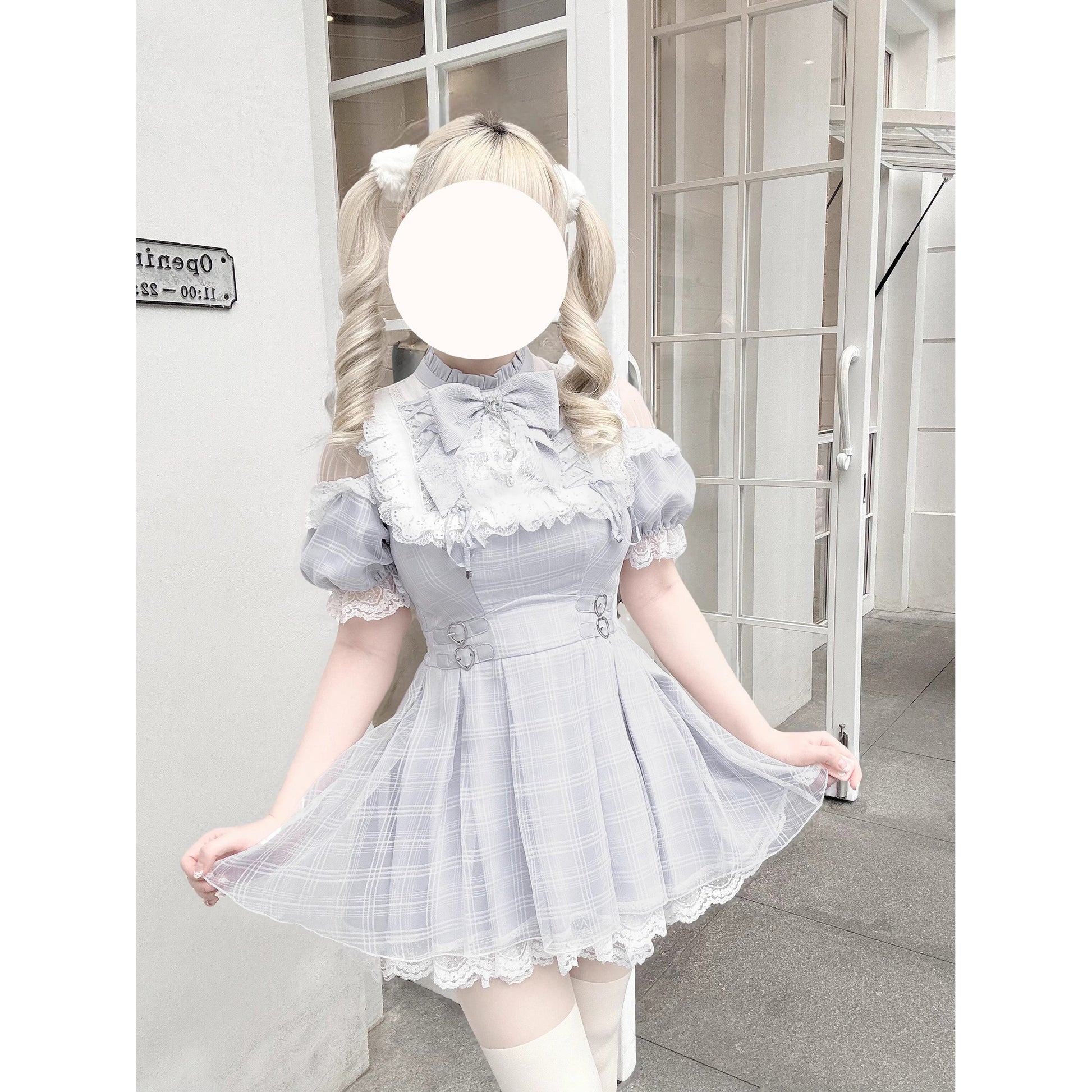 灰藍の天使の刺繍フリルワンピース