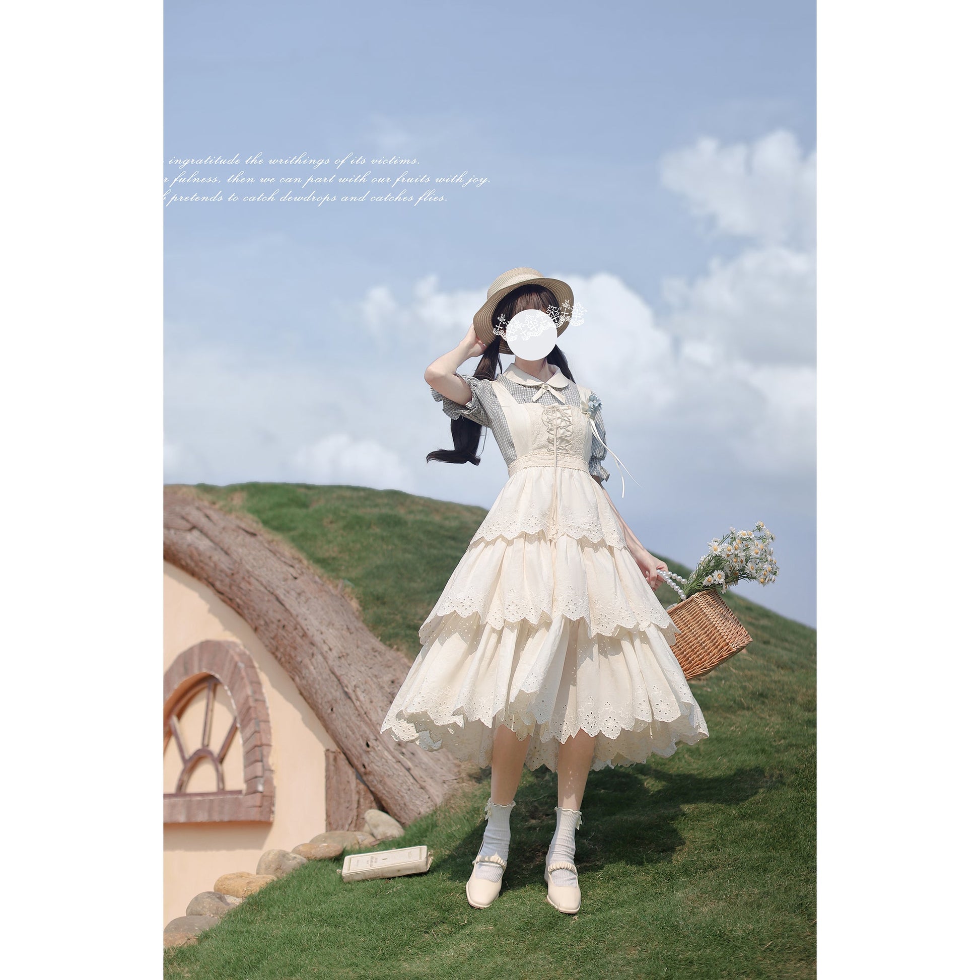 幻想曲を奏でる刺繍ジャンパースカートとブラウス