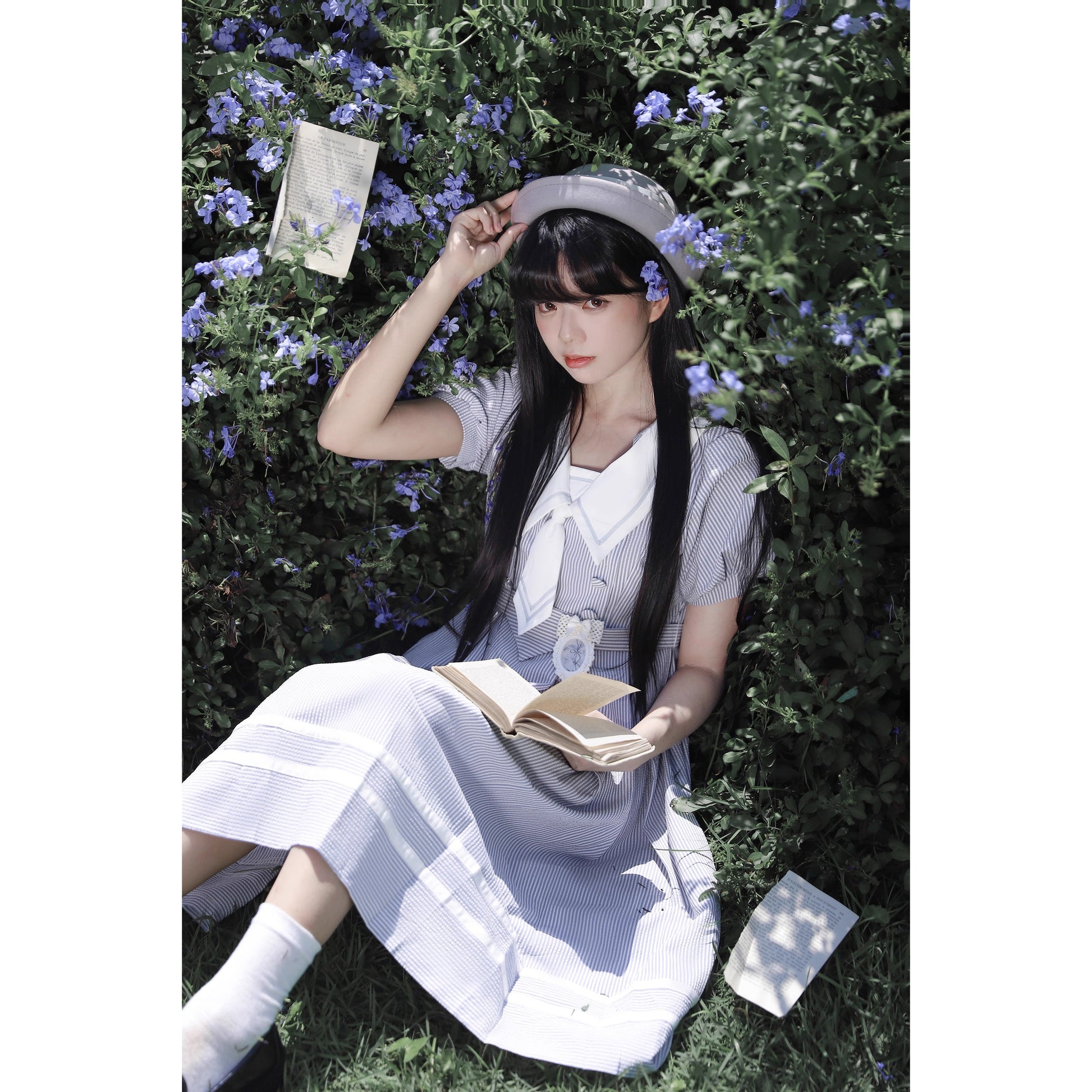 灰青のお嬢様の縦縞クラシカルワンピース