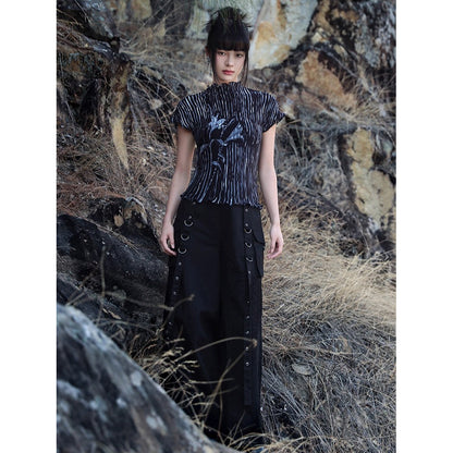 百合の花の水墨画ハイネックトップス