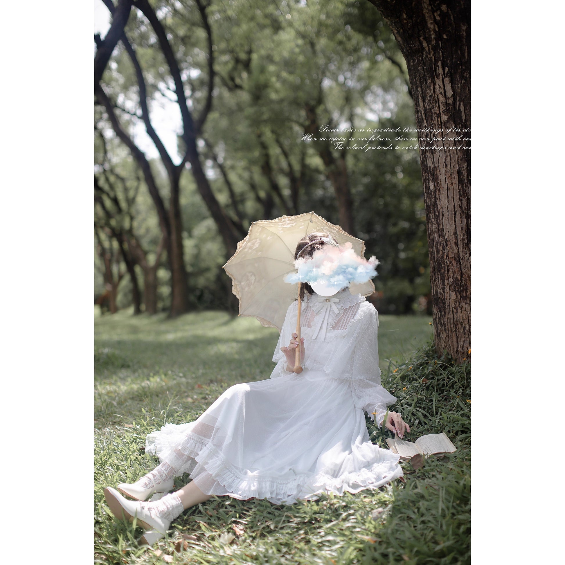 純白のお嬢様のチュールケープワンピース