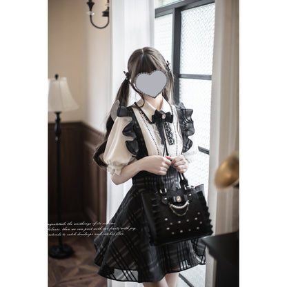 黒墨格子柄のジャンパースカートとブラウス - ショート丈