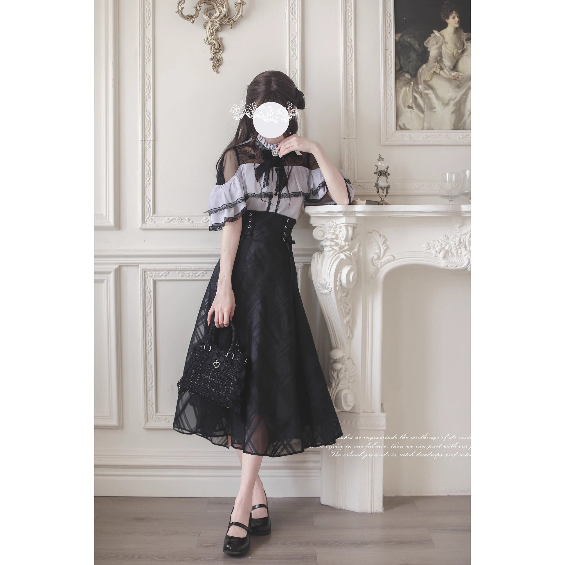 夜会の令嬢のケープトップスとコルセットスカート